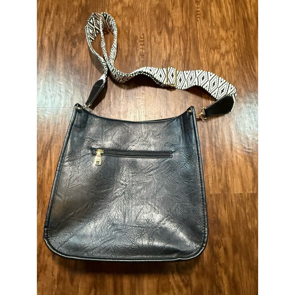 Jen & Co. Chloe Vegan Crossbody Black Adjustable Strap - Picture 2 of 5